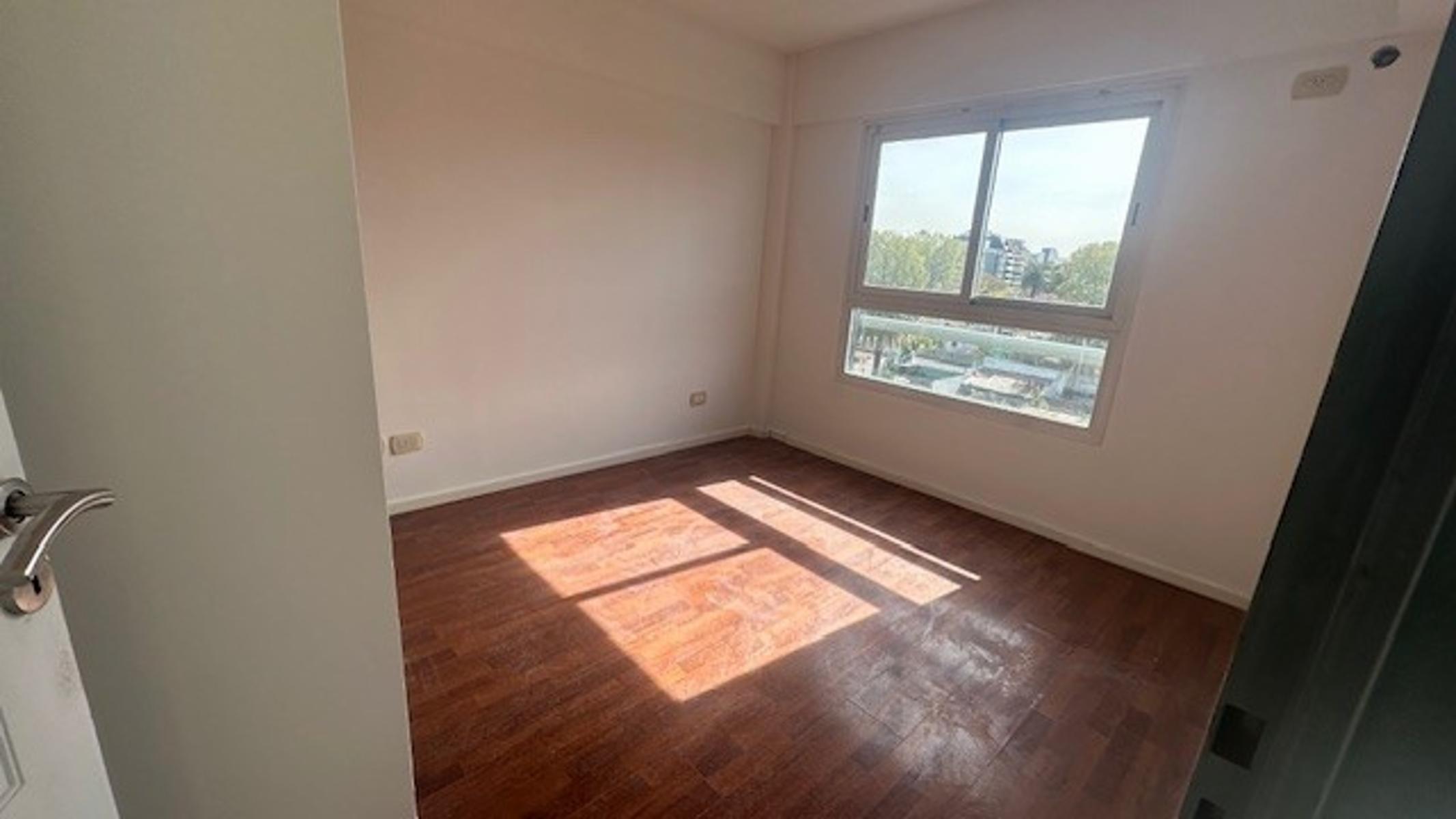 PIERES 300 · Liniers — foto 6