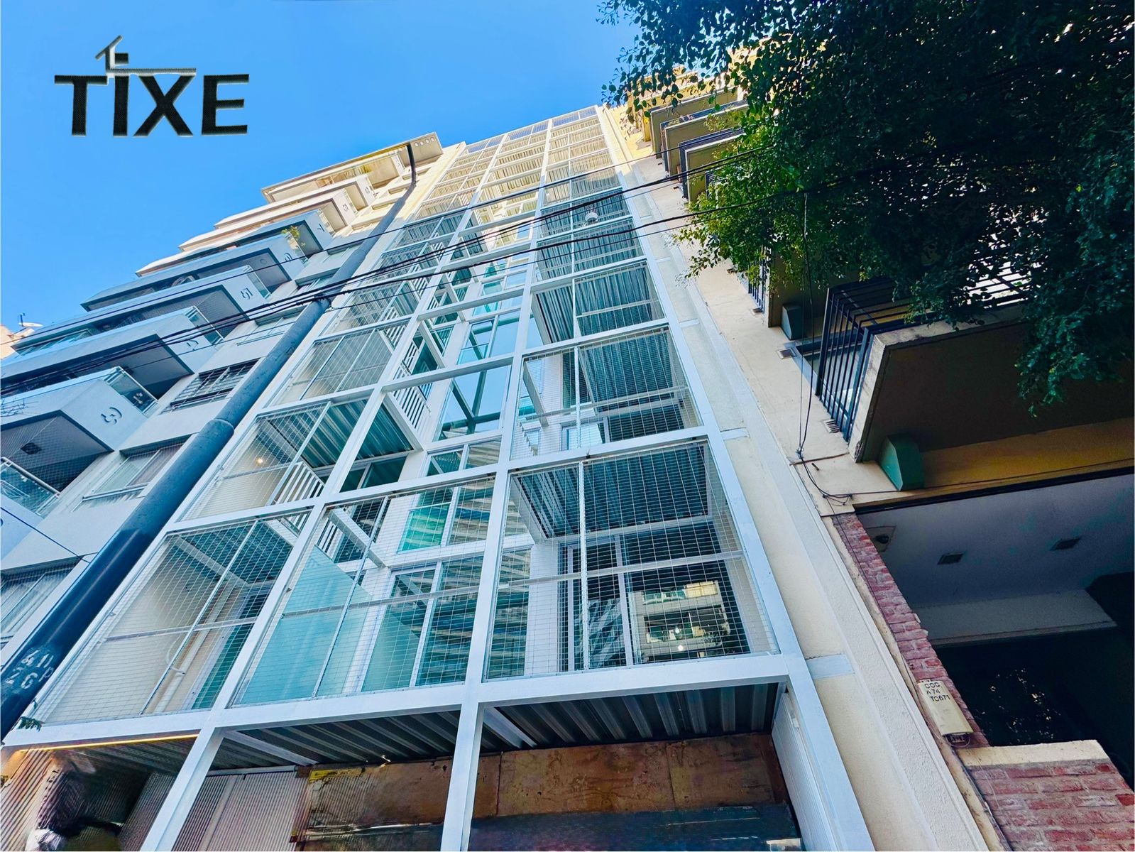 A estrenar - 2 amb en 60 m2. Baño y toilette. Balcon y Patio con parrilla.