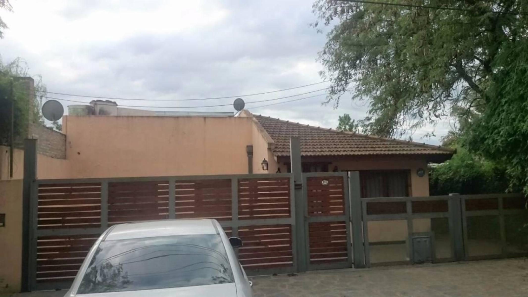 Casa En Venta - Francisco Alvarez