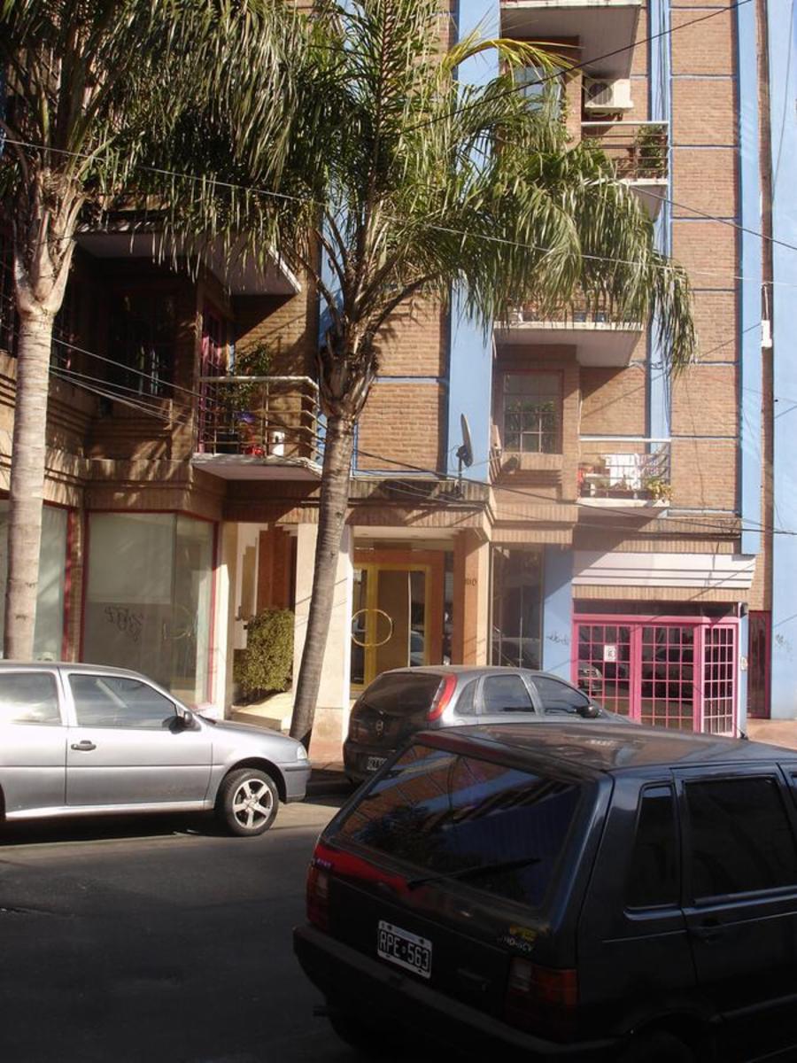 Crisologo Larralde (Ex Rauch) 1100 · Morón — foto 4