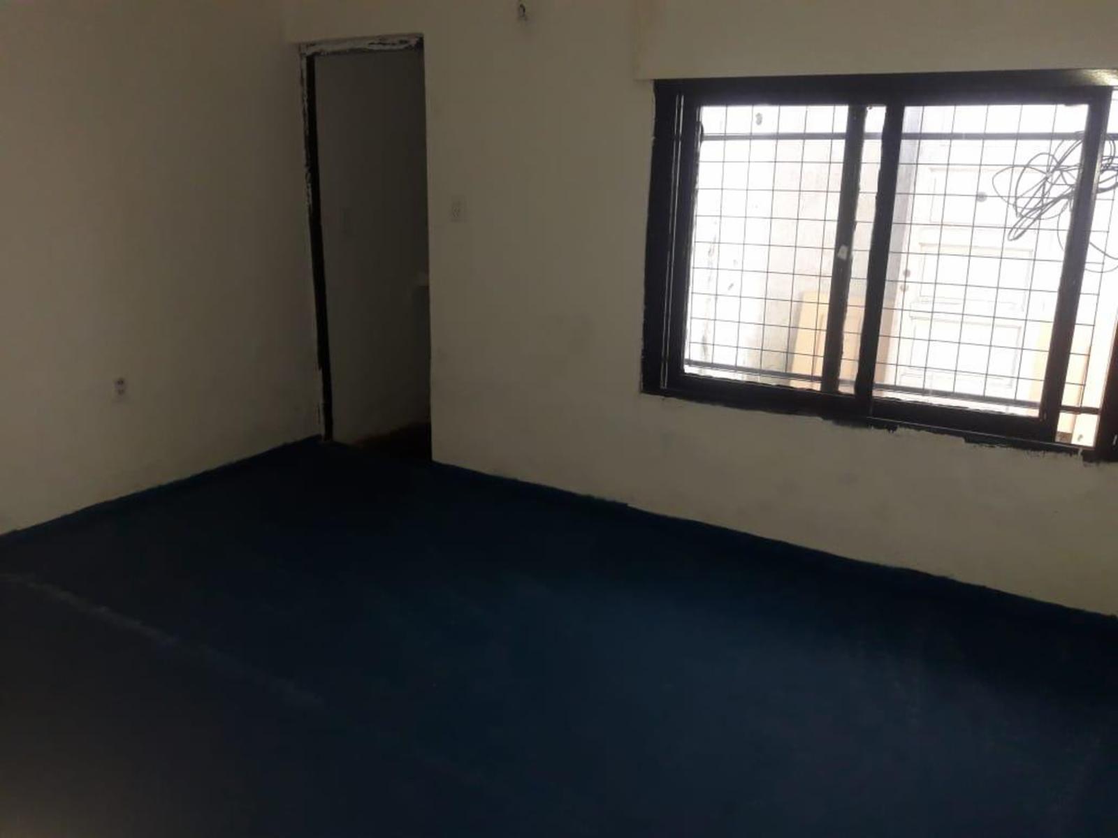 LOTE PROPIO DE 10 X 40 METROS.