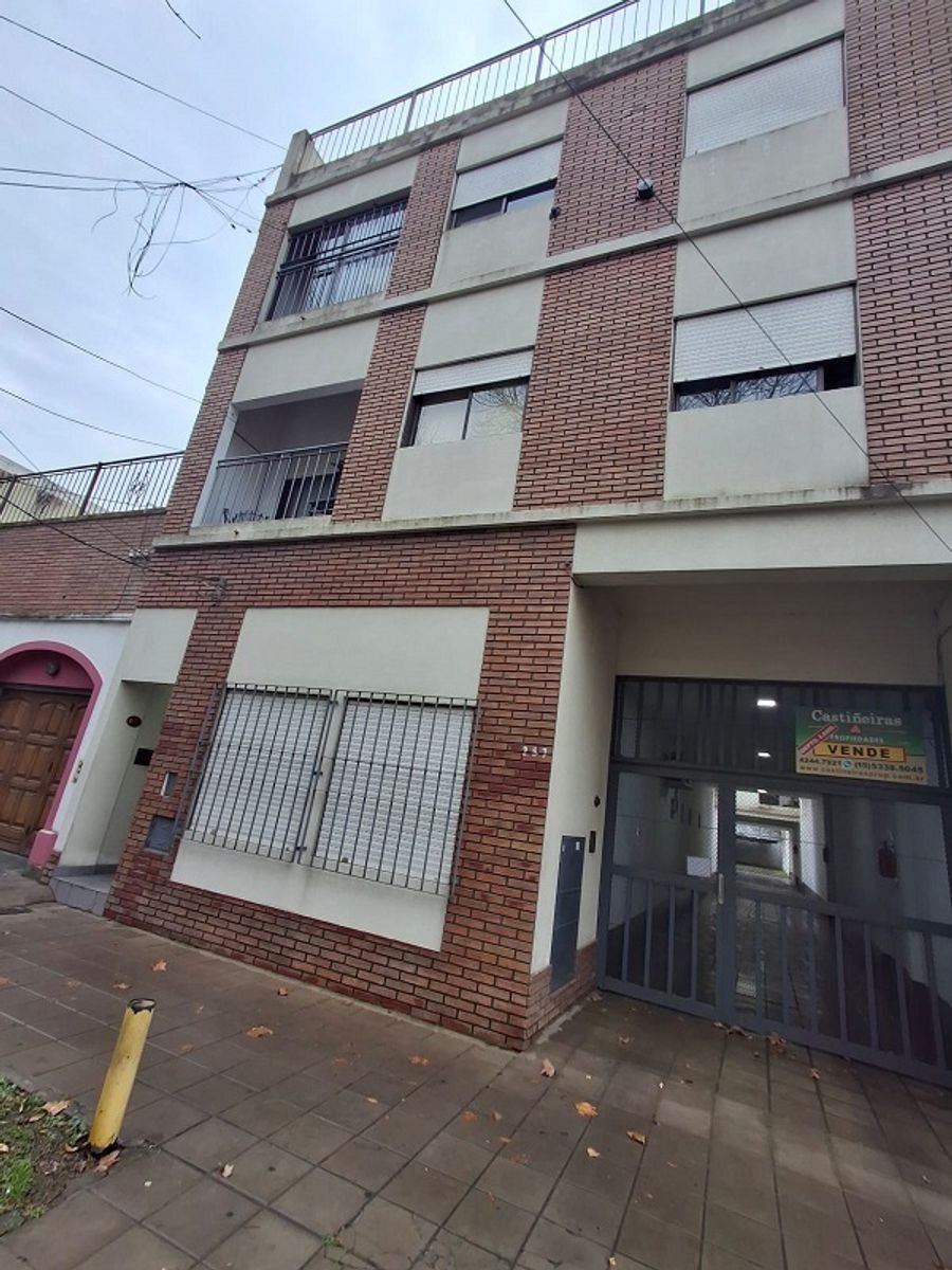 DARRAGUEIRA 200 · Lomas De Zamora — foto 3