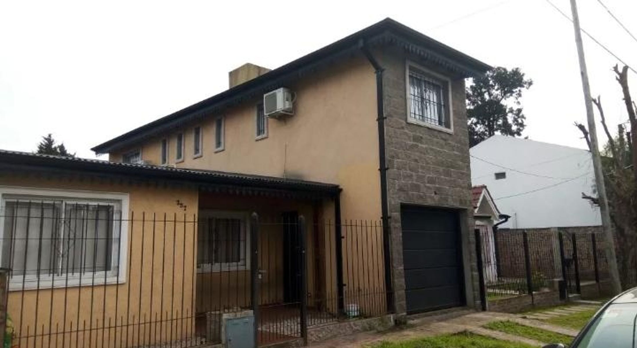 CASA AMERICANA DE 5 AMBIENTES- ITUZAINGO