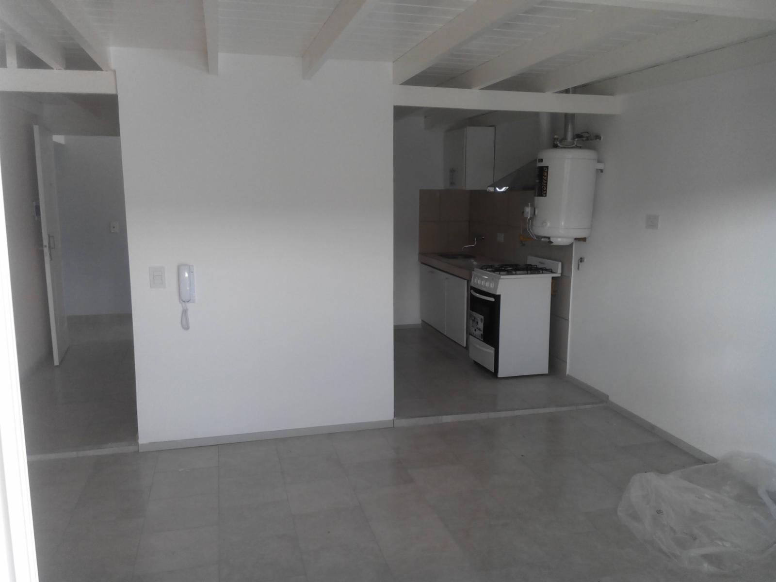 DEPTO 2 AMB.TIPO LOFT CON COCHERA , COMPLEJO CON PISICINA 2 PISO POR ESCALERA.SIN EXPENSAS NI ABL