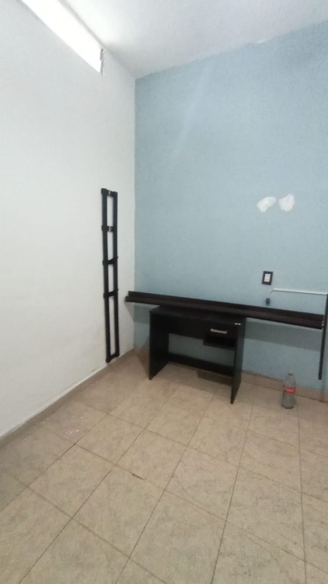 Ntra. Sra. de La Merced al 5200 · Tres De Febrero — foto 13