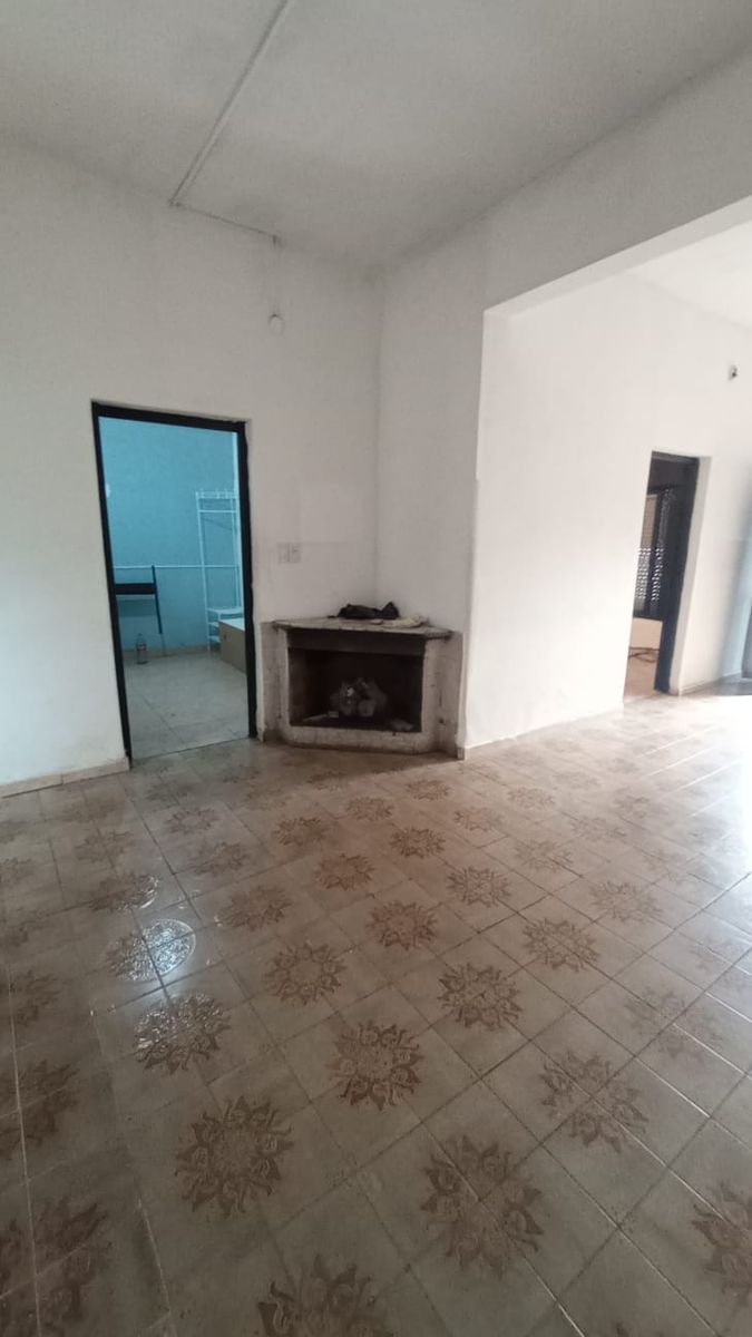 Ntra. Sra. de La Merced al 5200 · Tres De Febrero — foto 17