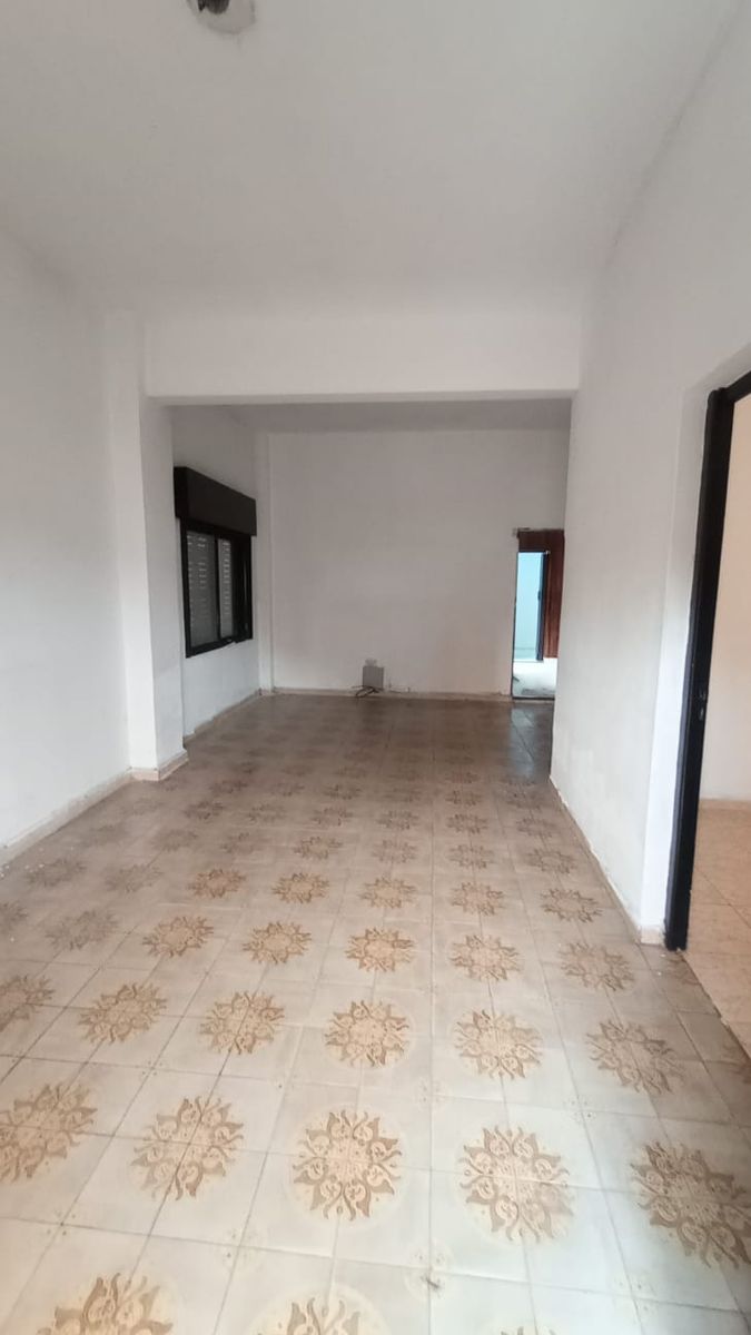 Ntra. Sra. de La Merced al 5200 · Tres De Febrero — foto 19