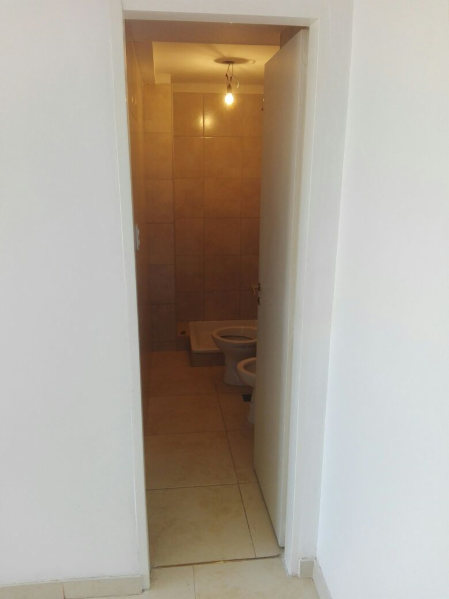 AV. Pte. Juan DOmingo Peron 1080 · San Miguel — foto 11