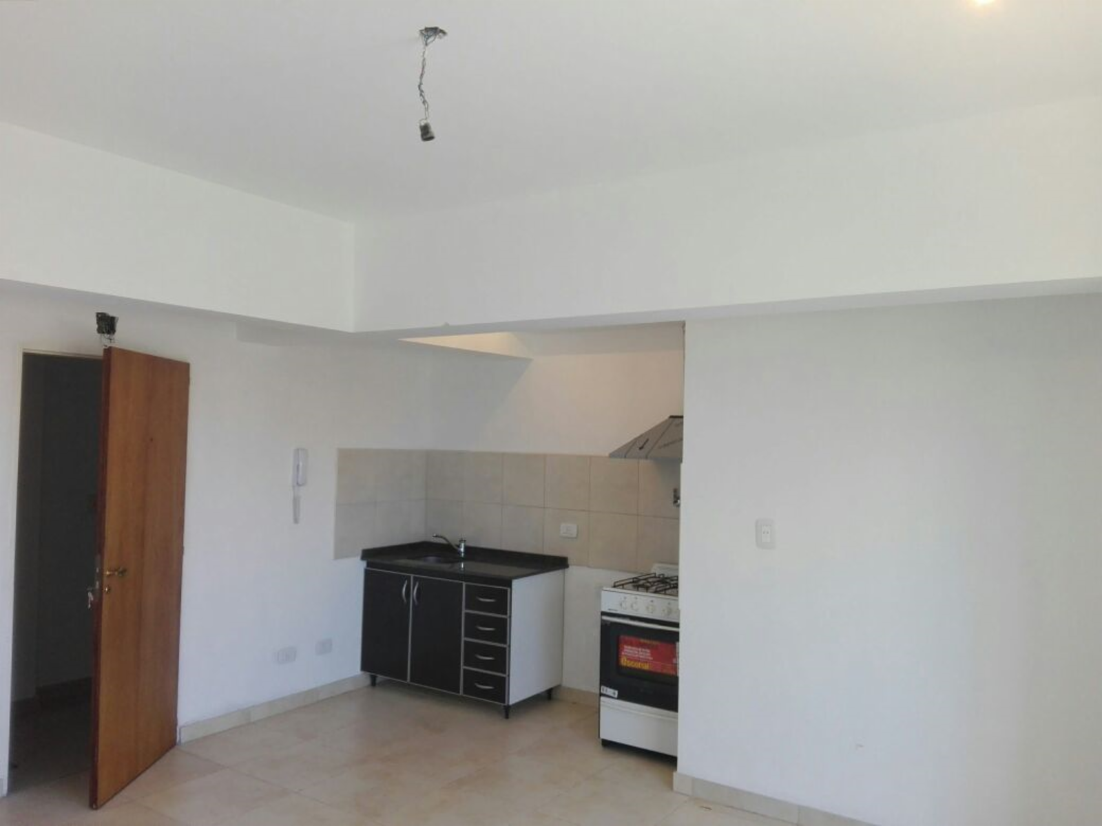 AV. Pte. Juan DOmingo Peron 1080 · San Miguel — foto 6