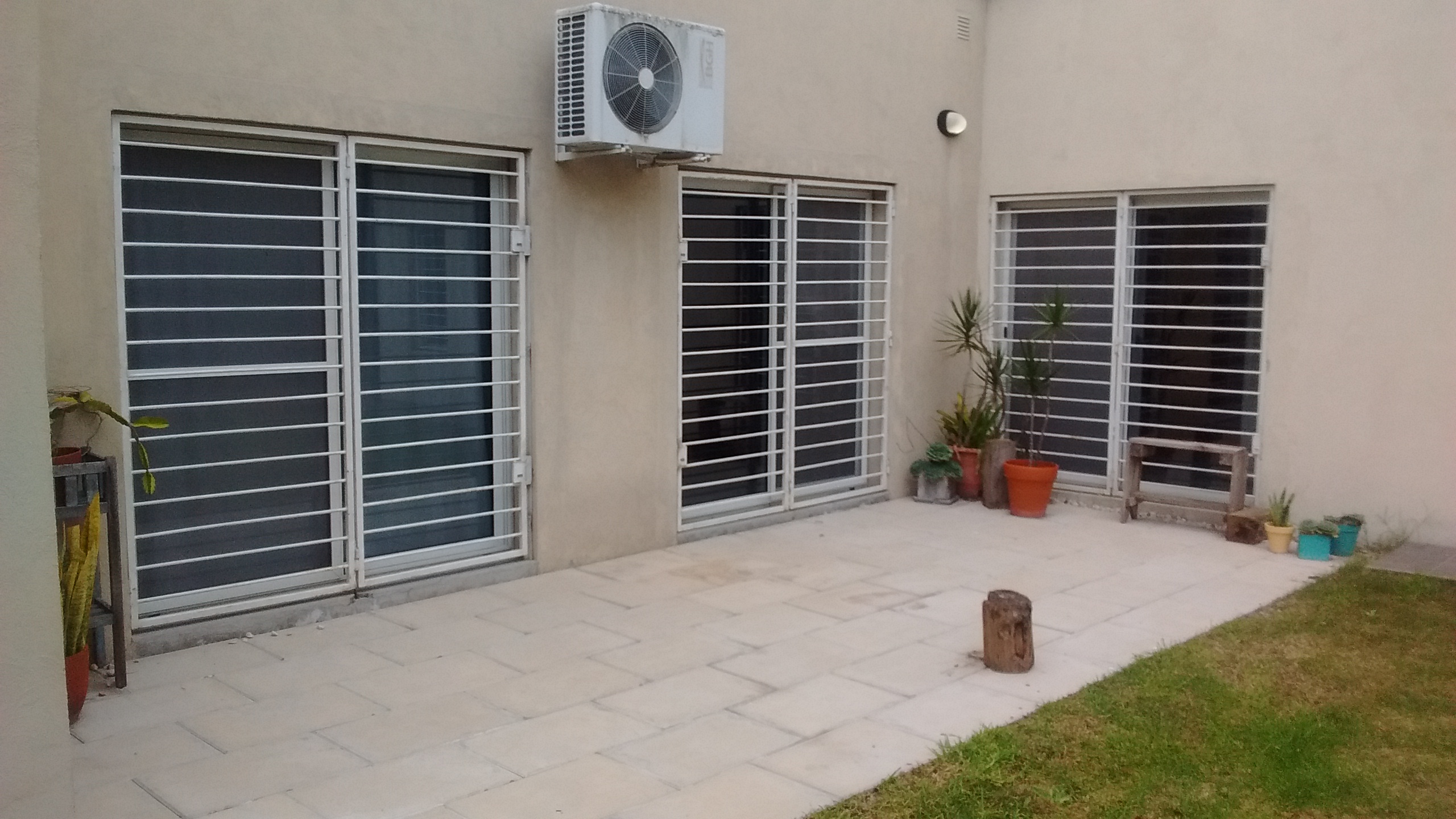 Colombres 1300 · Escobar — foto 3