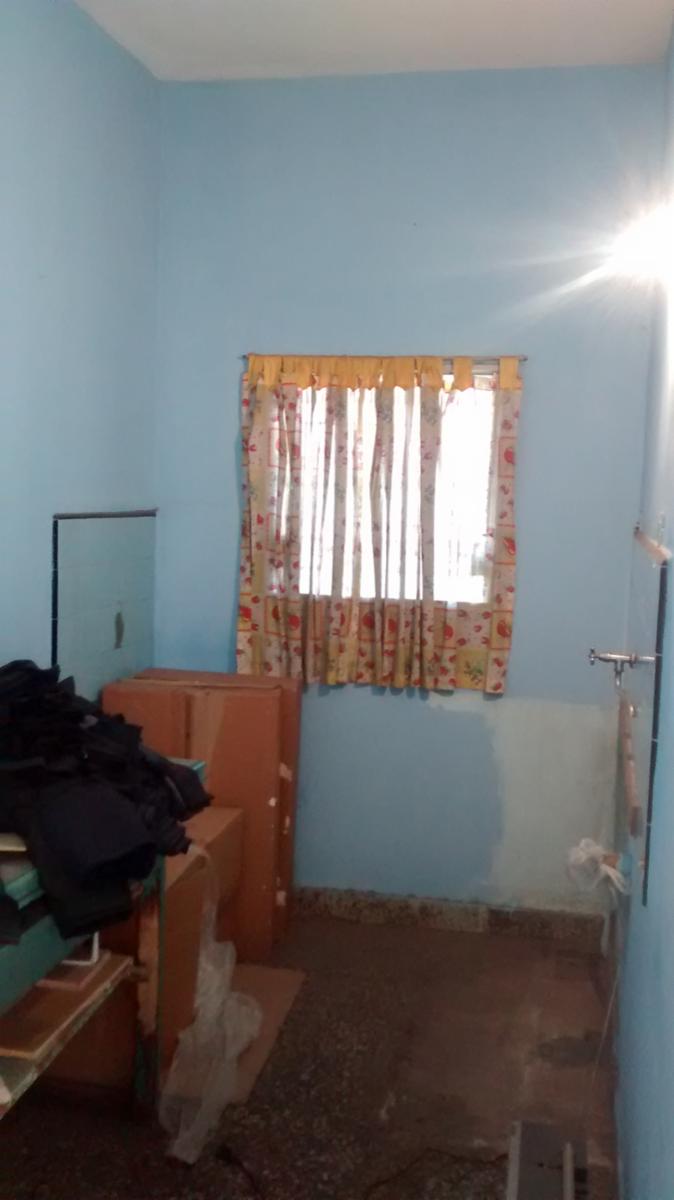 Departamento dos ambientes al frente