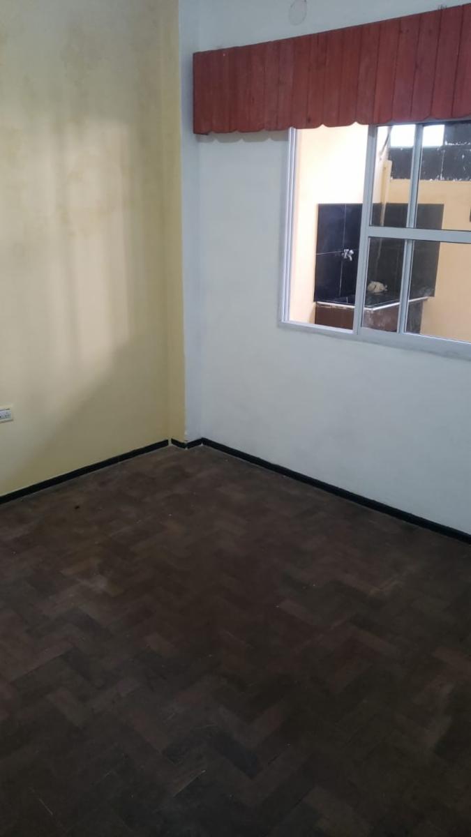 Vivienda de 2 ambientes con patio con lavadero cubierto