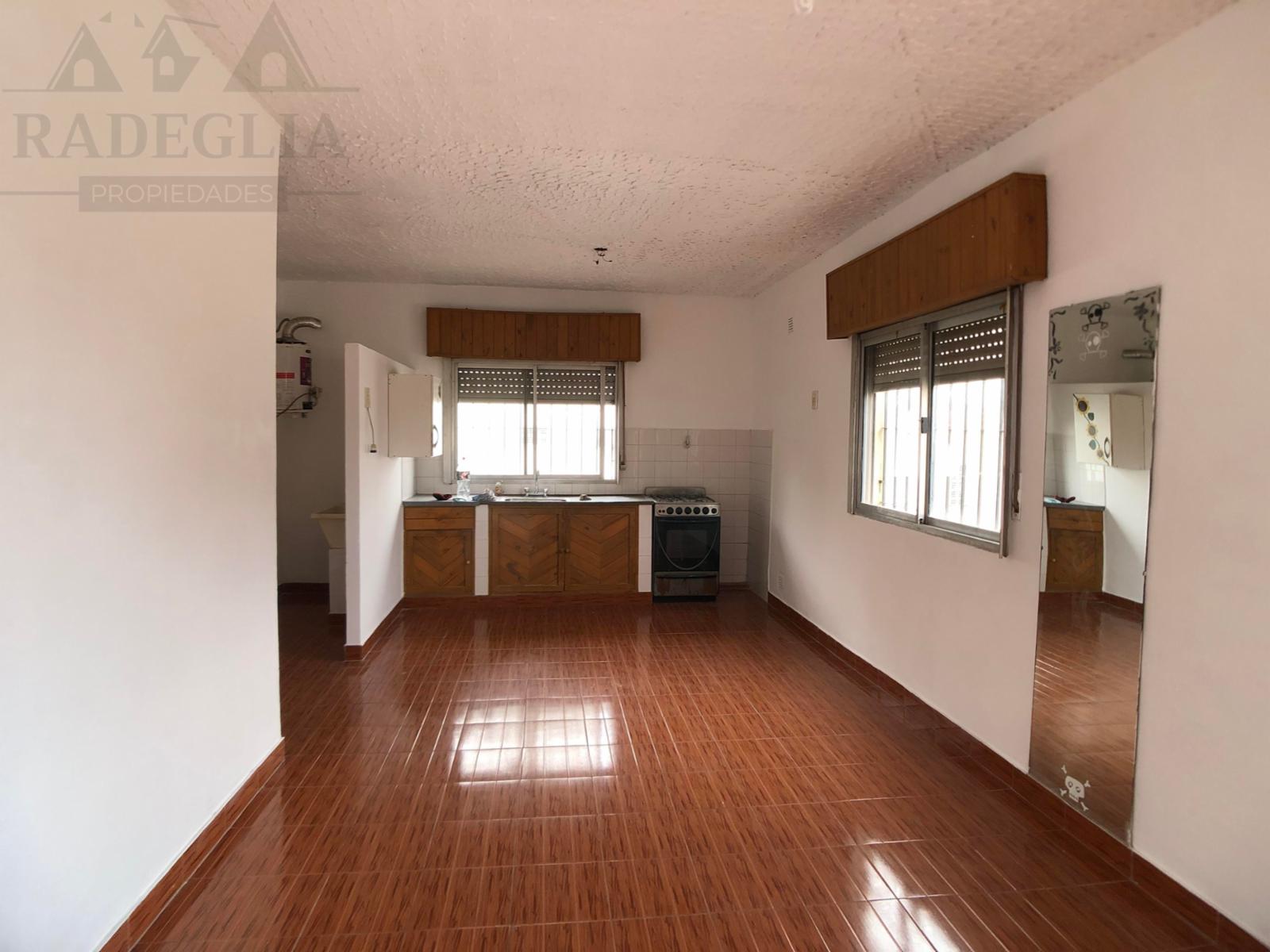 Lacamera 1161 - Burzaco · Almirante Brown — foto 4
