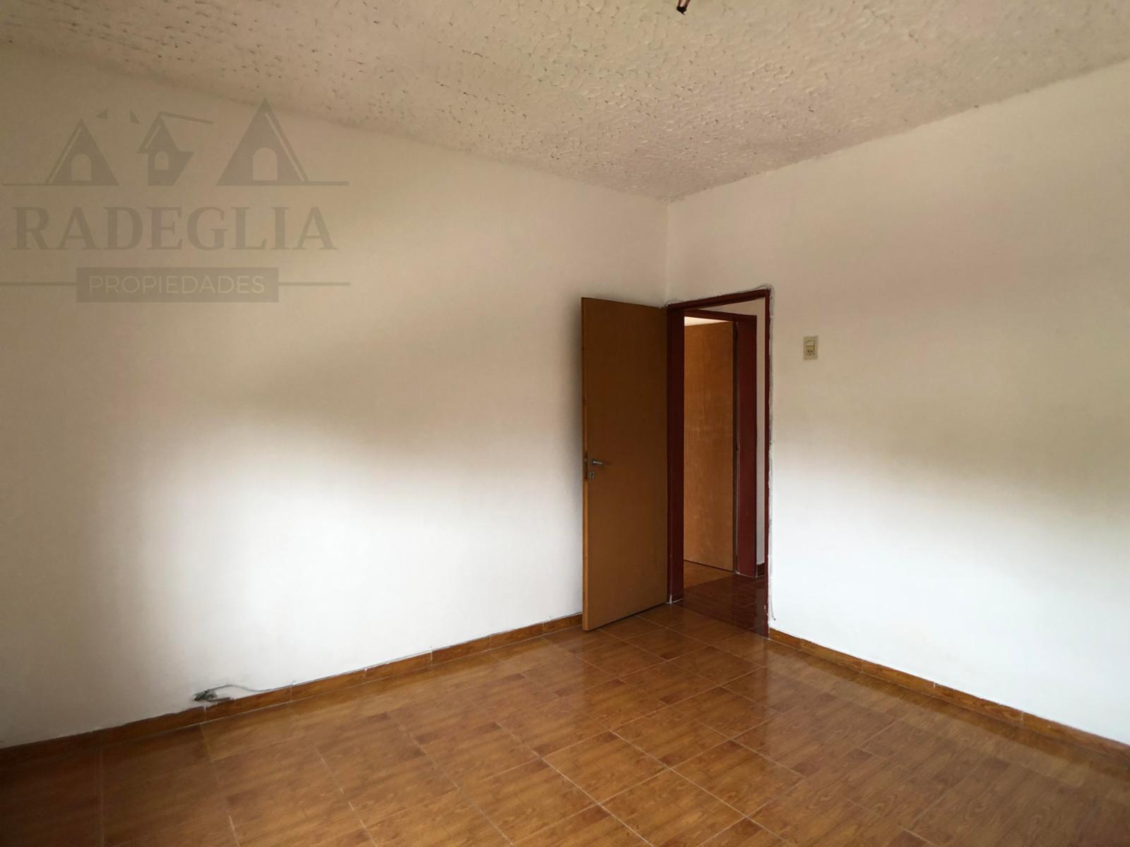 Lacamera 1161 - Burzaco · Almirante Brown — foto 8
