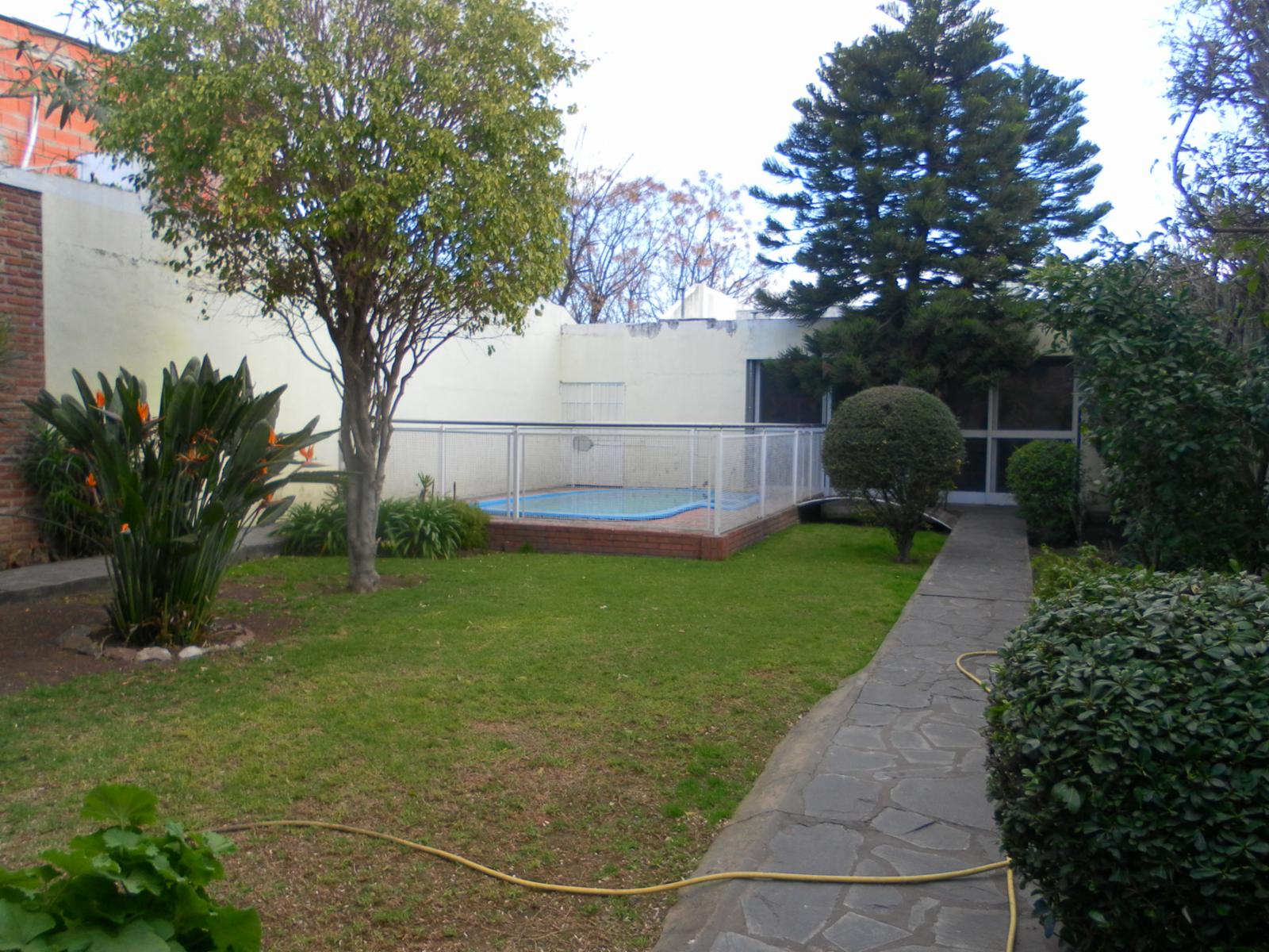 NEUQUEN 1600 · Morón — foto 21