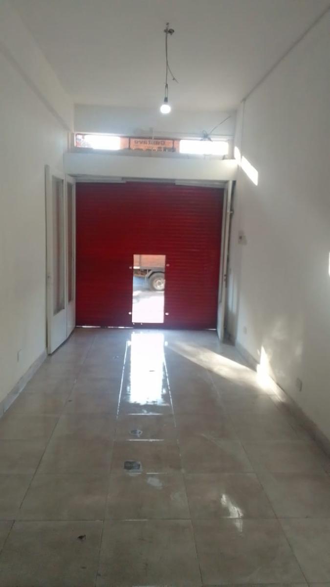AV. EVA PERON al 2500 · Morón — foto 4