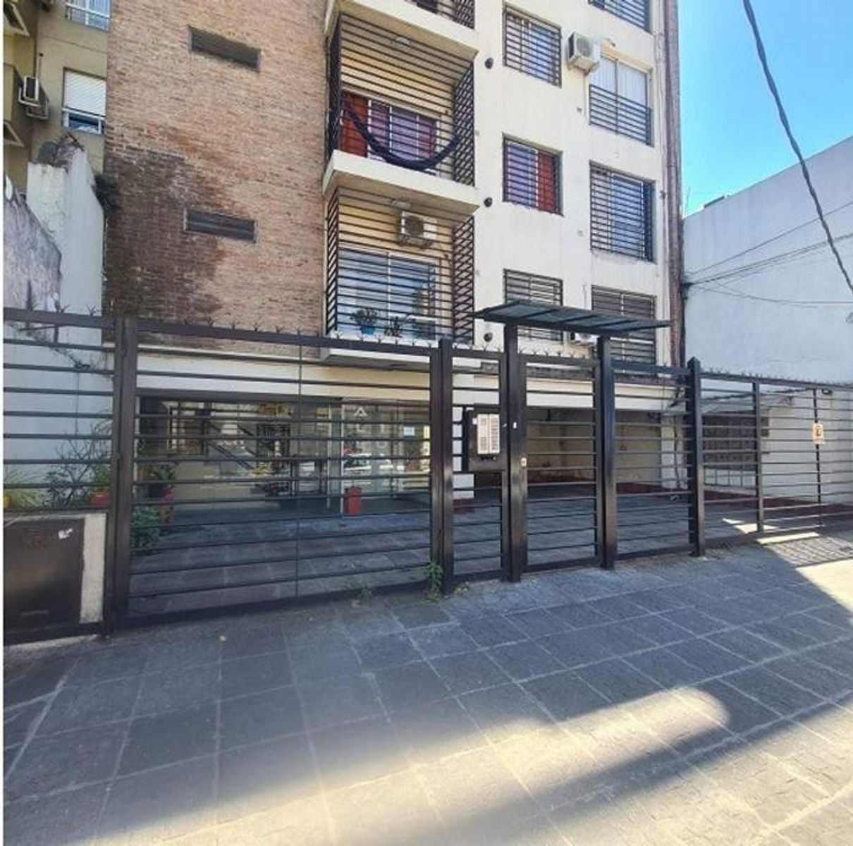 DEPARTAMENTO DE 2 AMBIENTES EN VENTA - MORON NORTE