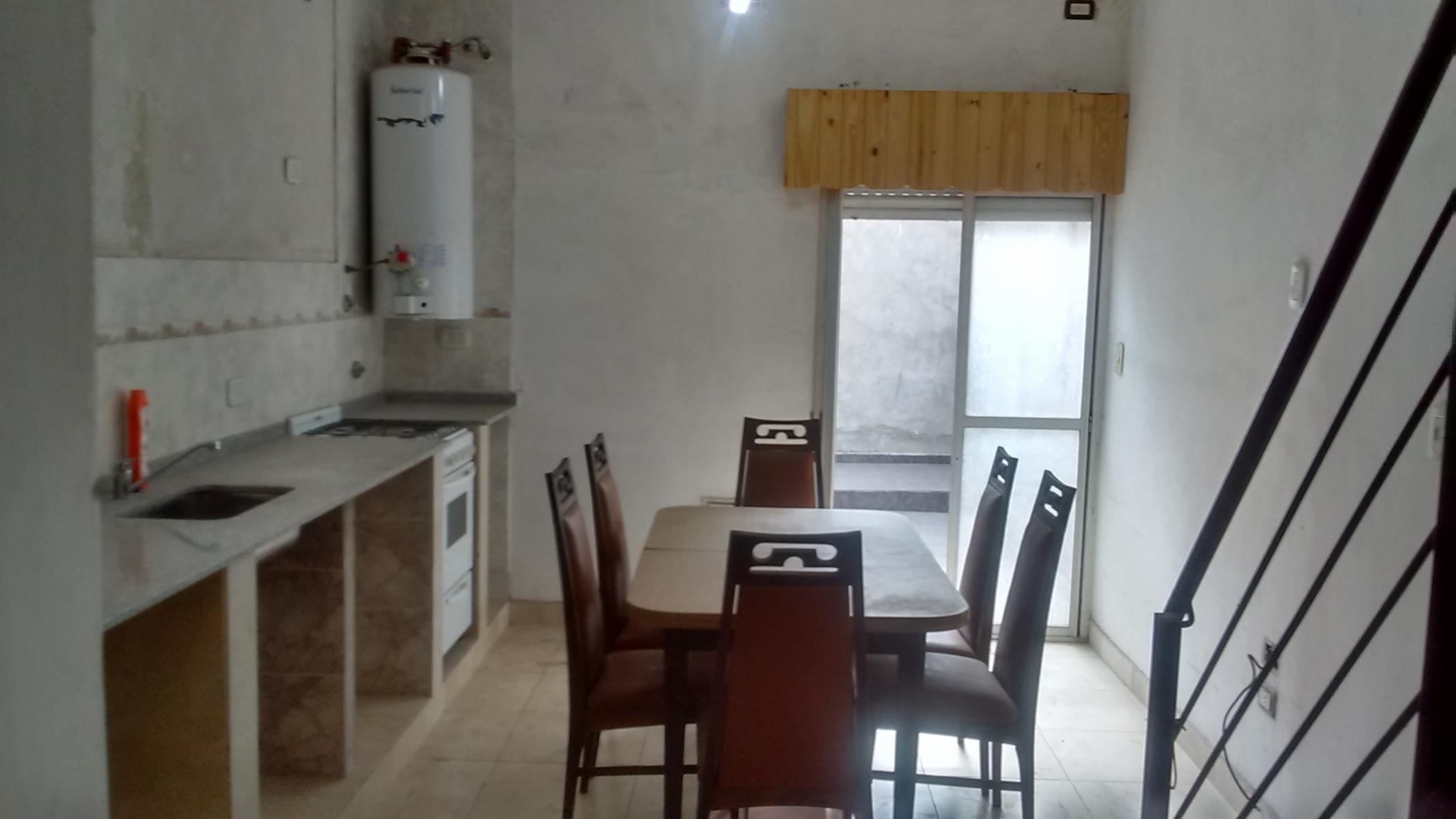 VENDO Dúplex, en Tablada de 3 dormitorios.