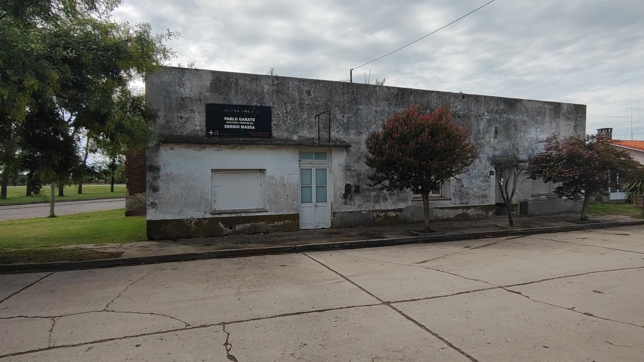 VENDO CASA C/LOCAL EN ORENSE (JP.RIGLOS 160) · Tres Arroyos — foto 21