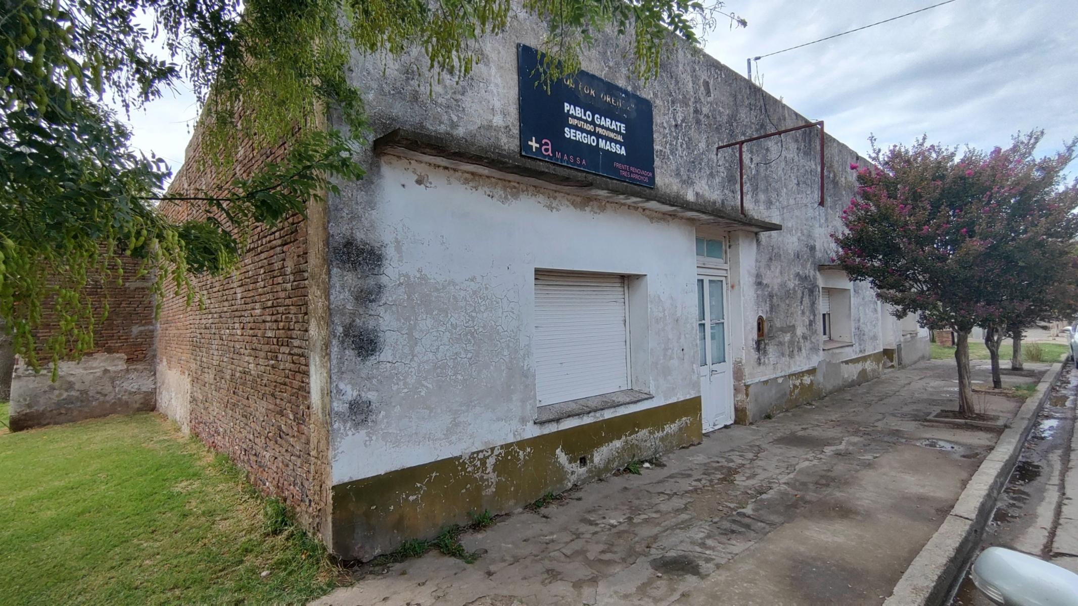 VENDO CASA C/LOCAL EN ORENSE (JP.RIGLOS 160) · Tres Arroyos — foto 22