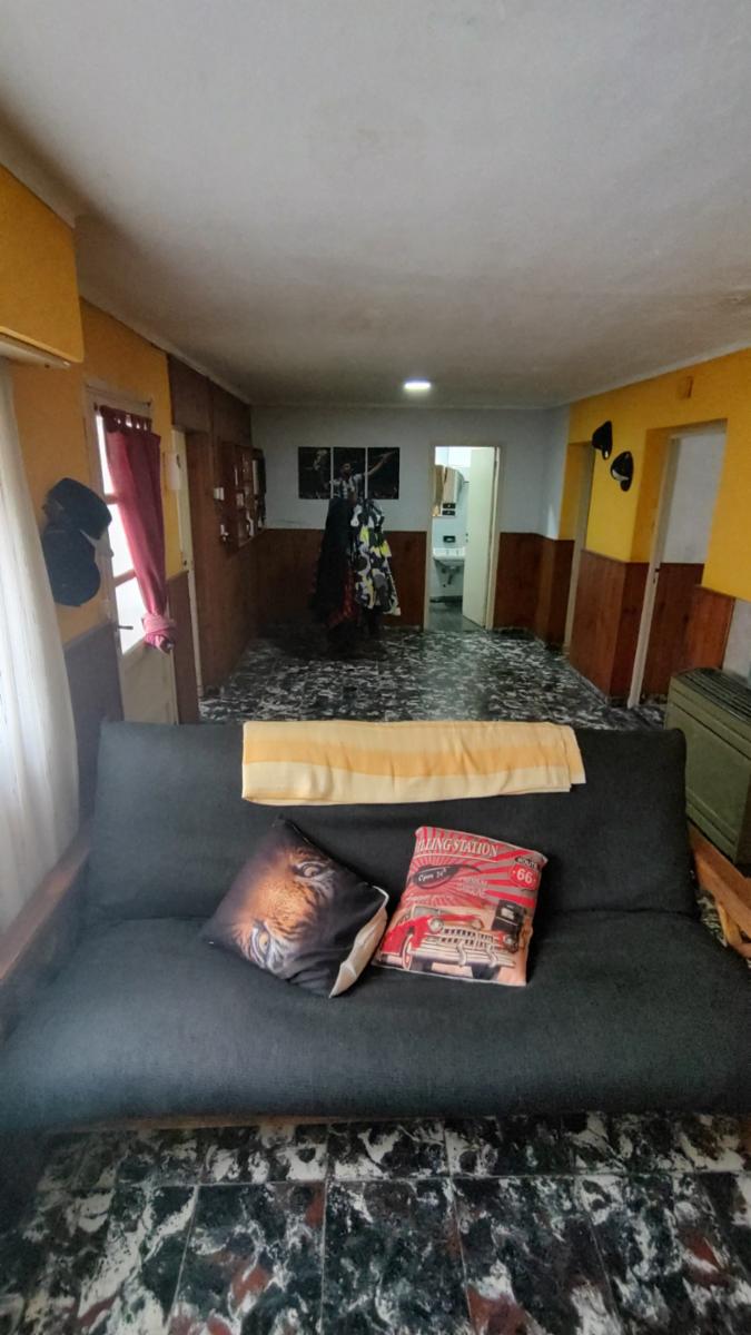 VENDO CASA C/LOCAL EN ORENSE (JP.RIGLOS 160) · Tres Arroyos — foto 10