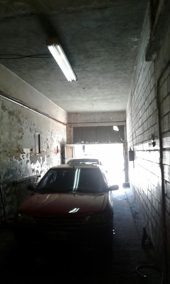 Hipólito Yrigoyen 12355 · Almirante Brown — foto 5
