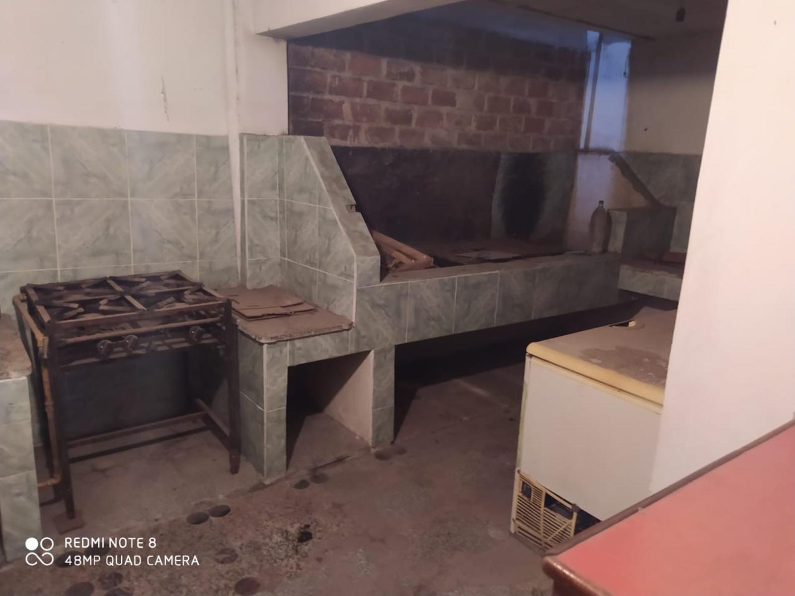 CONSTANTINOPLA 4865 · La Matanza — foto 3