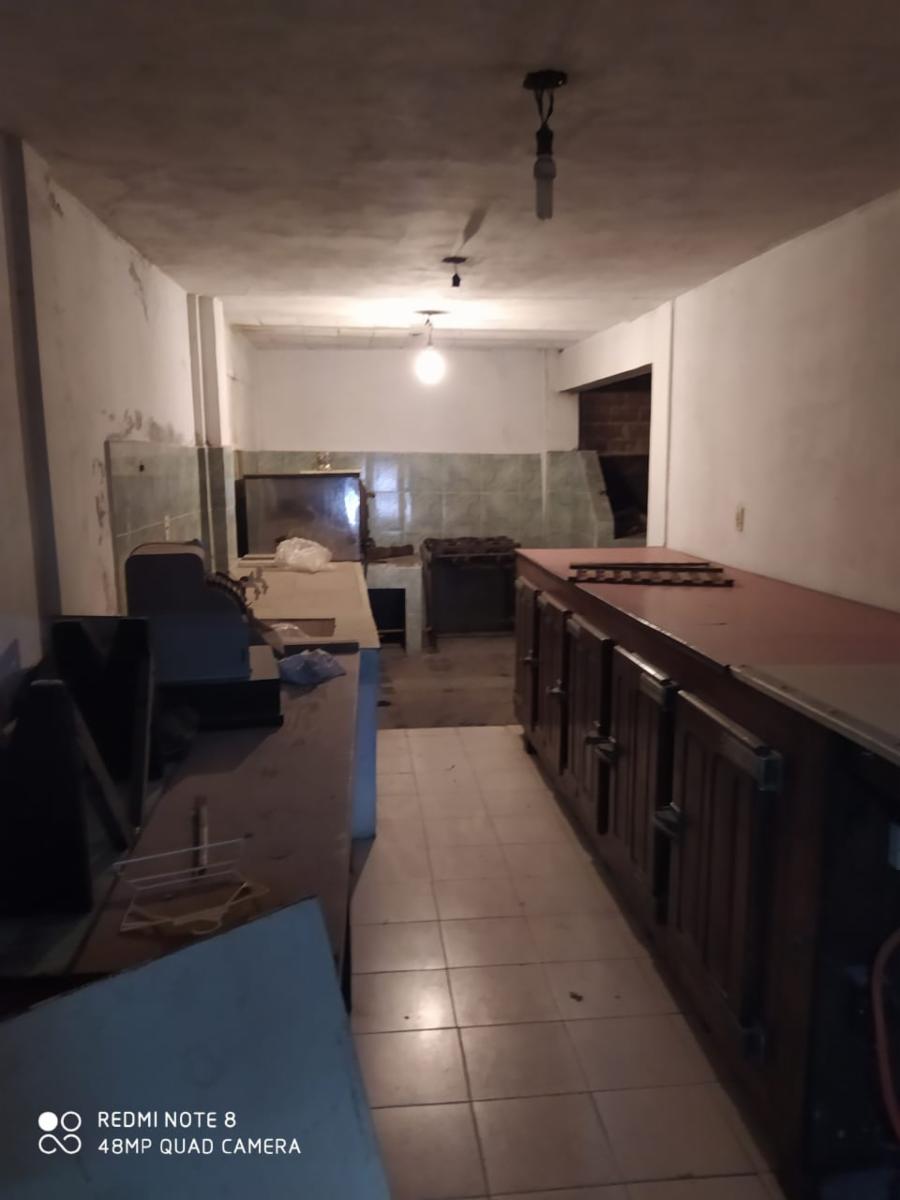 CONSTANTINOPLA 4865 · La Matanza — foto 5