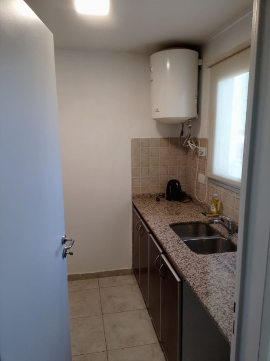 Bartolomé Mitre 751 · Morón — foto 3
