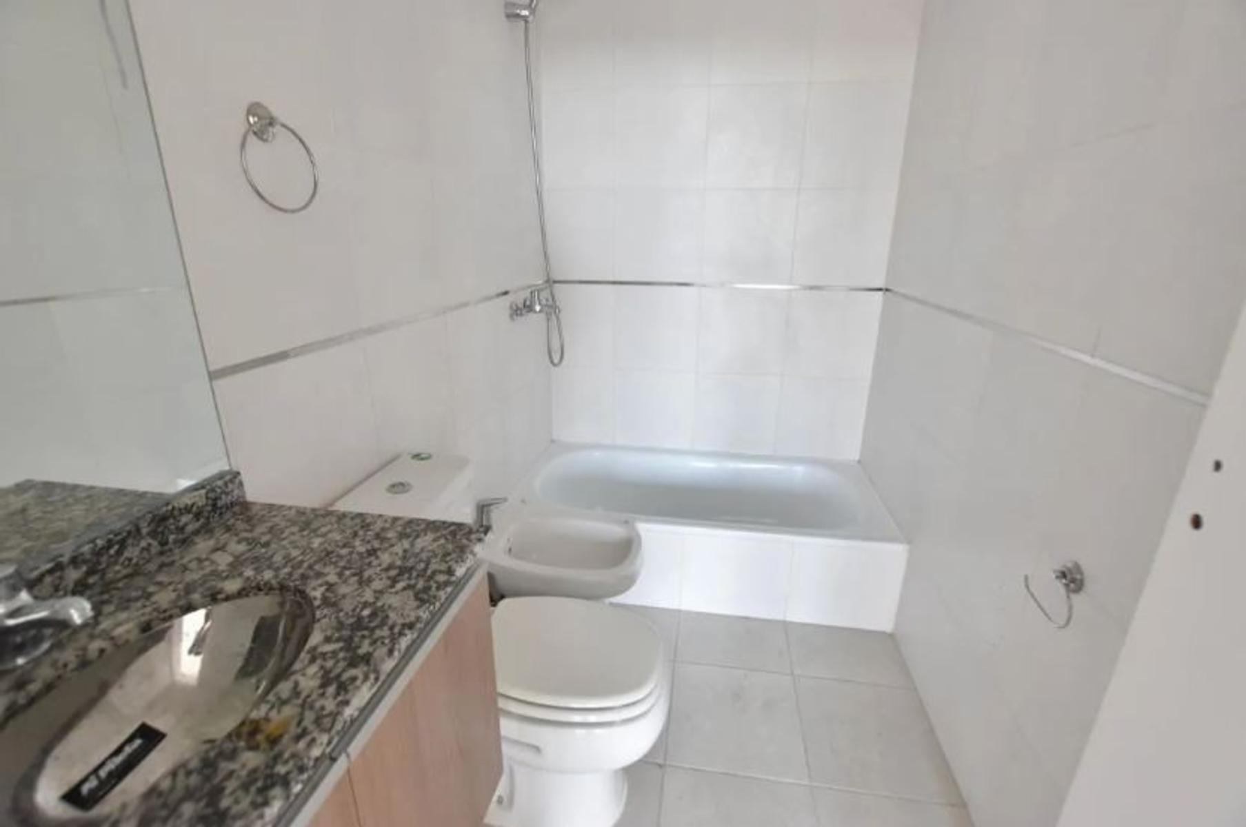 Panama 7261 Dpto. C · Tres De Febrero — foto 4