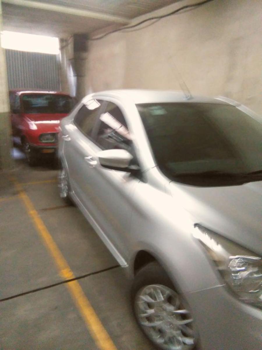 Estupenda Cochera Doble en Recoleta