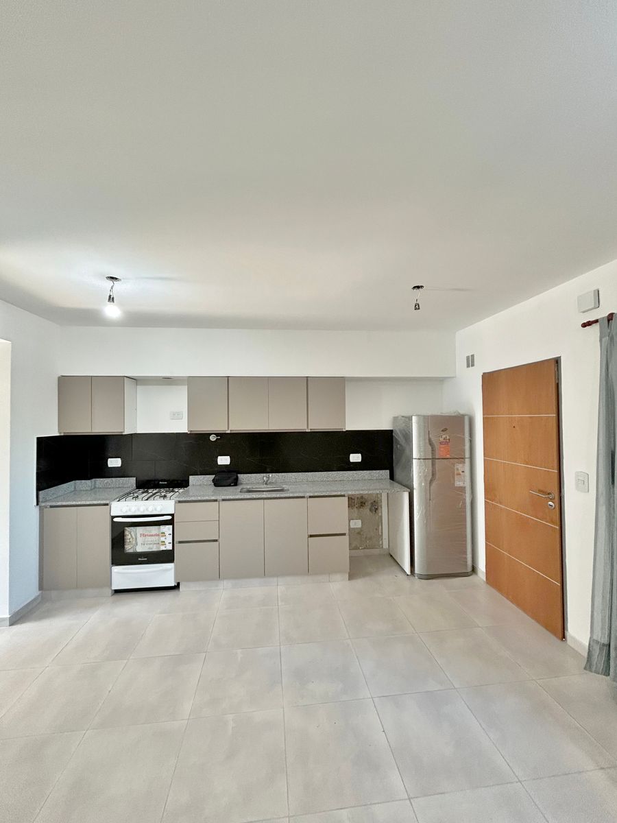 Mitre 35 · Morón — foto 4
