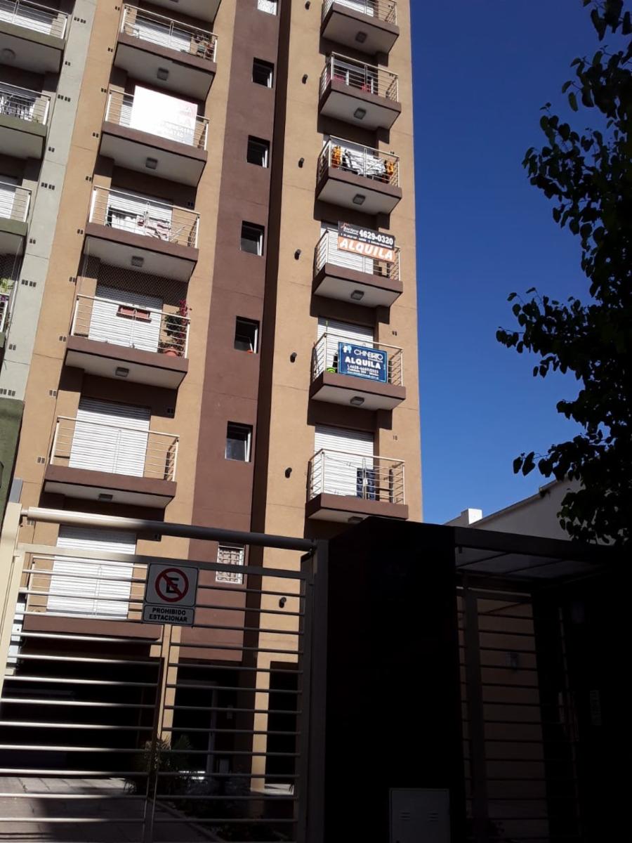 Departamento En Venta A metros de Av. Rivadavia - Moron Centro