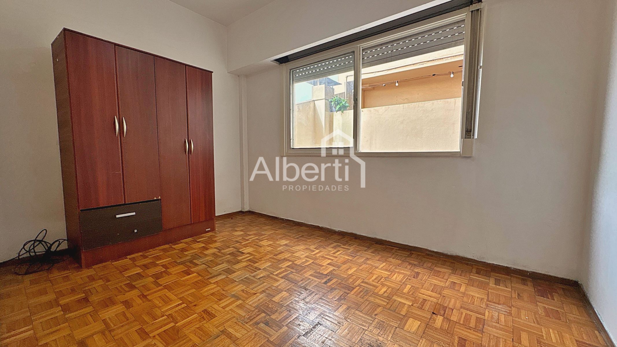Esmeralda 880 · Morón — foto 11