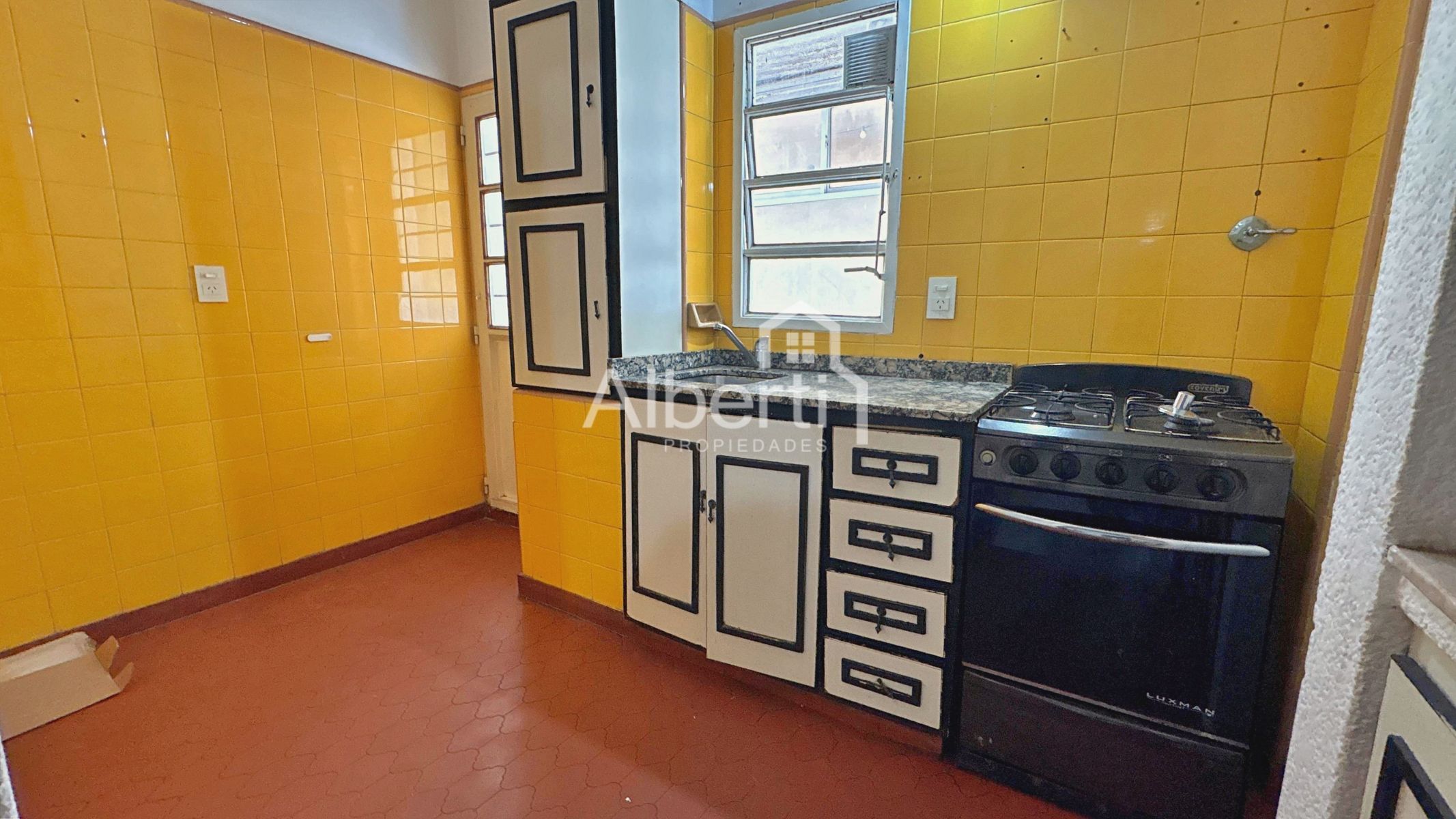 Esmeralda 880 · Morón — foto 6