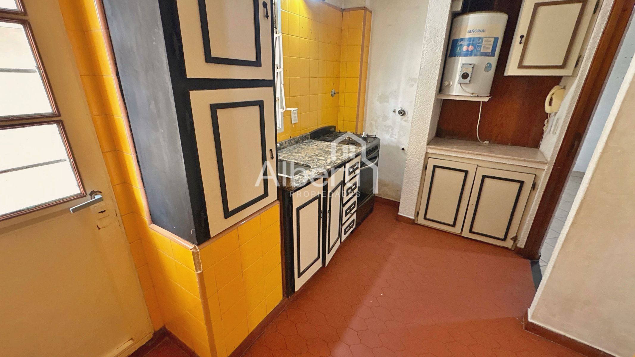 Esmeralda 880 · Morón — foto 7