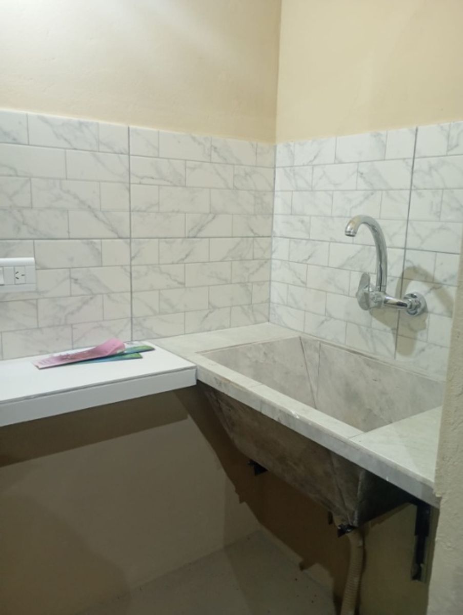 Weizman 1760 · Morón — foto 3