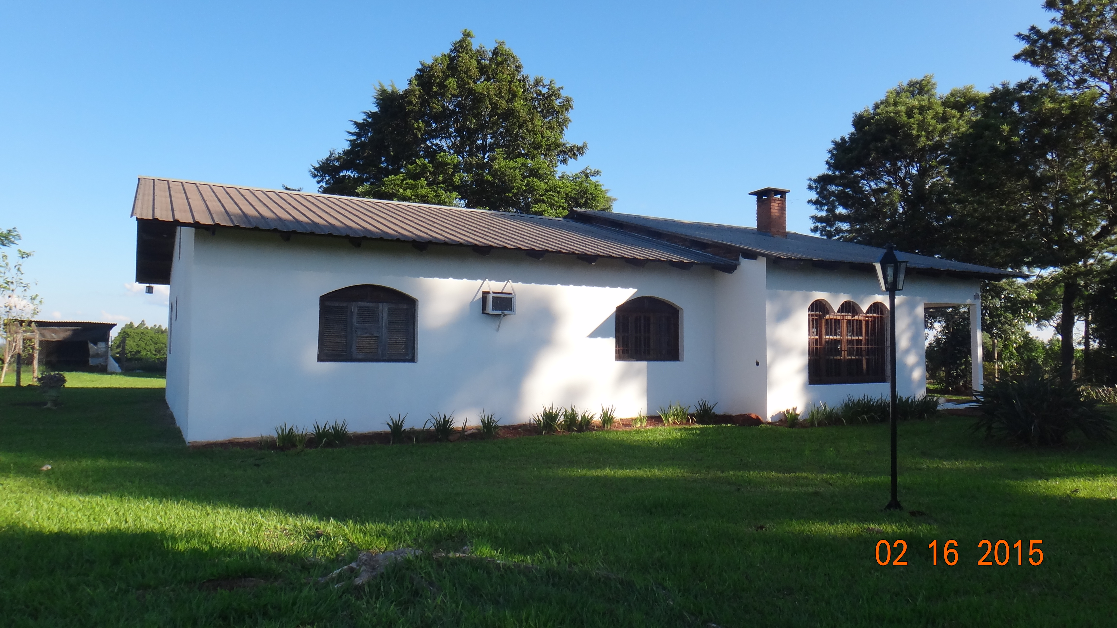 ** VENDO EXCELENTE CASA DE CAMPO**