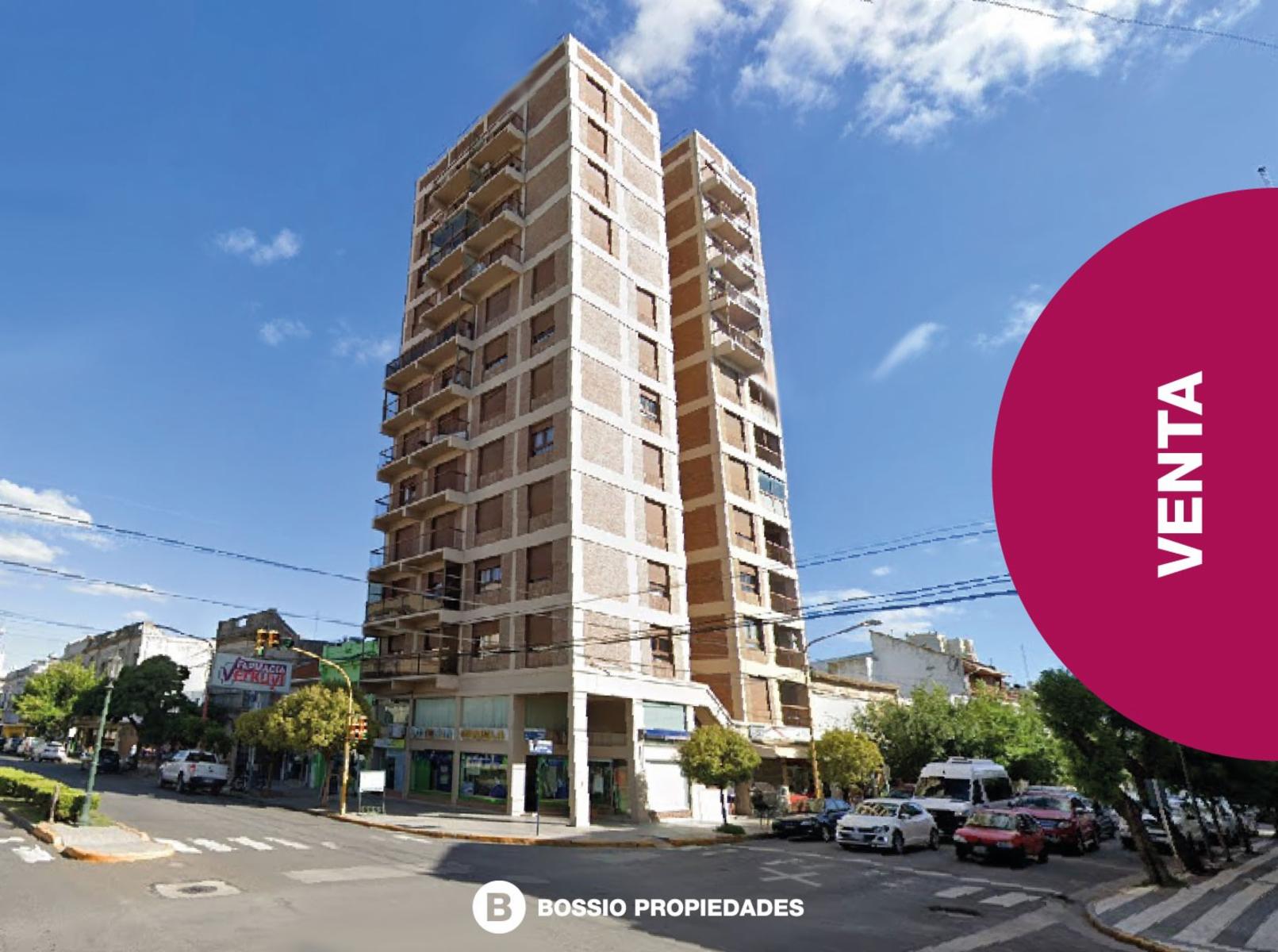 SE VENDE IMPECABLE DEPARTAMENTO PISO ALTO en el CENTRO