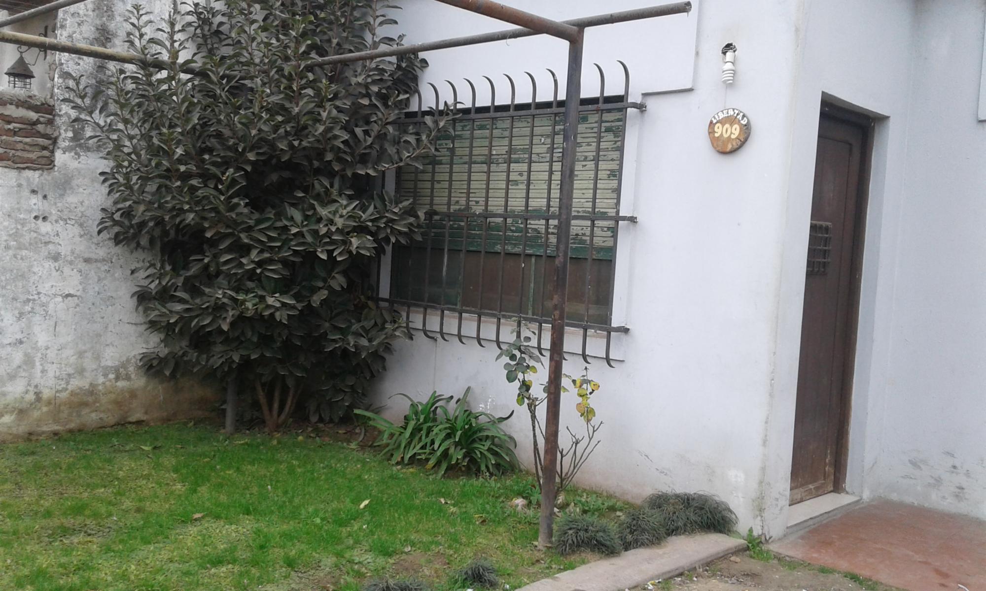 LIBERTAD AL 900 · Escobar — foto 11