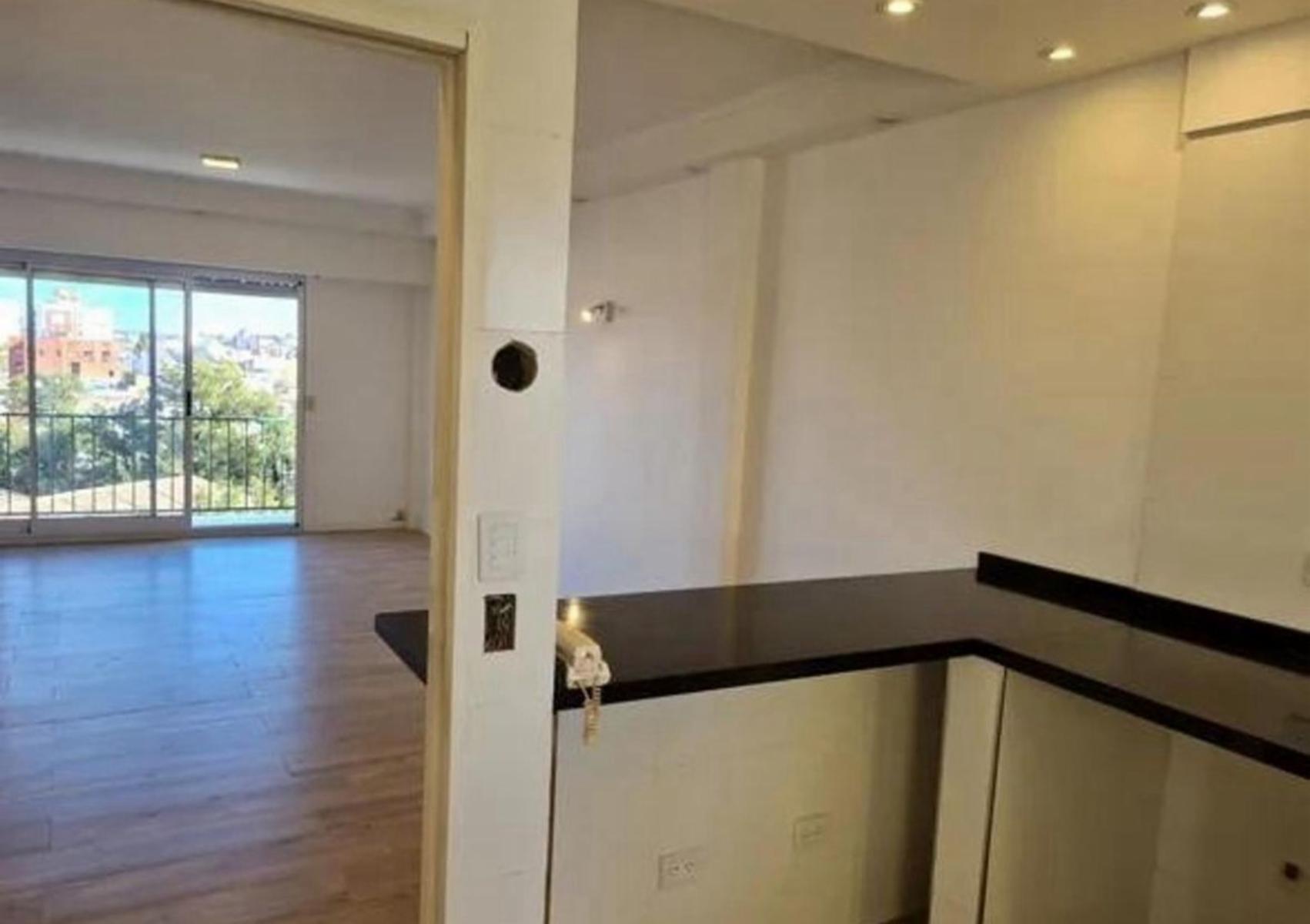 AVENIDA ESPORA 700 · Almirante Brown — foto 17