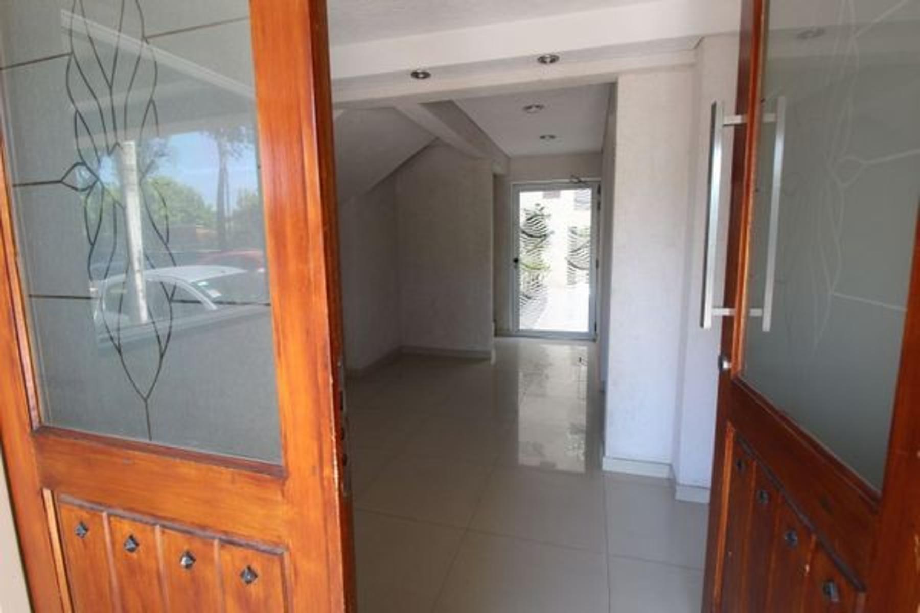 Av Rivadavia 15240 · Morón — foto 3
