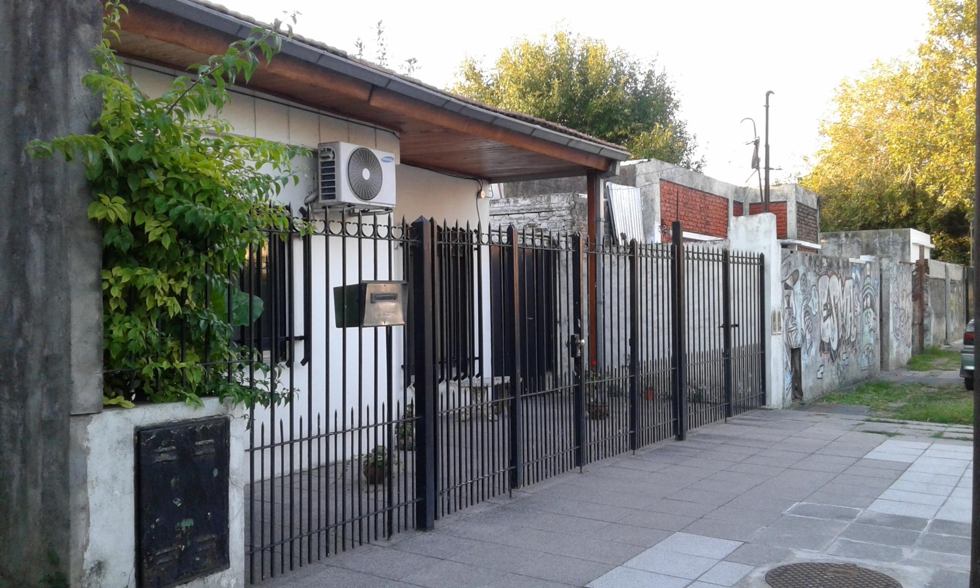 CASA 3 AMBIENTES 3 CUADRAS ESTACIÓN CHILAVERT