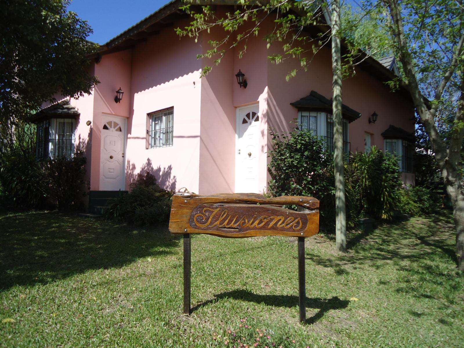 4 CABAÑAS EN, COLON ENTRE RIOS, A DOS CUADRAS DE LA PLAYA. IDEAL EMPRENDIMIENTOS TURÍSTICOS, EMP. VIAJES. ETC...