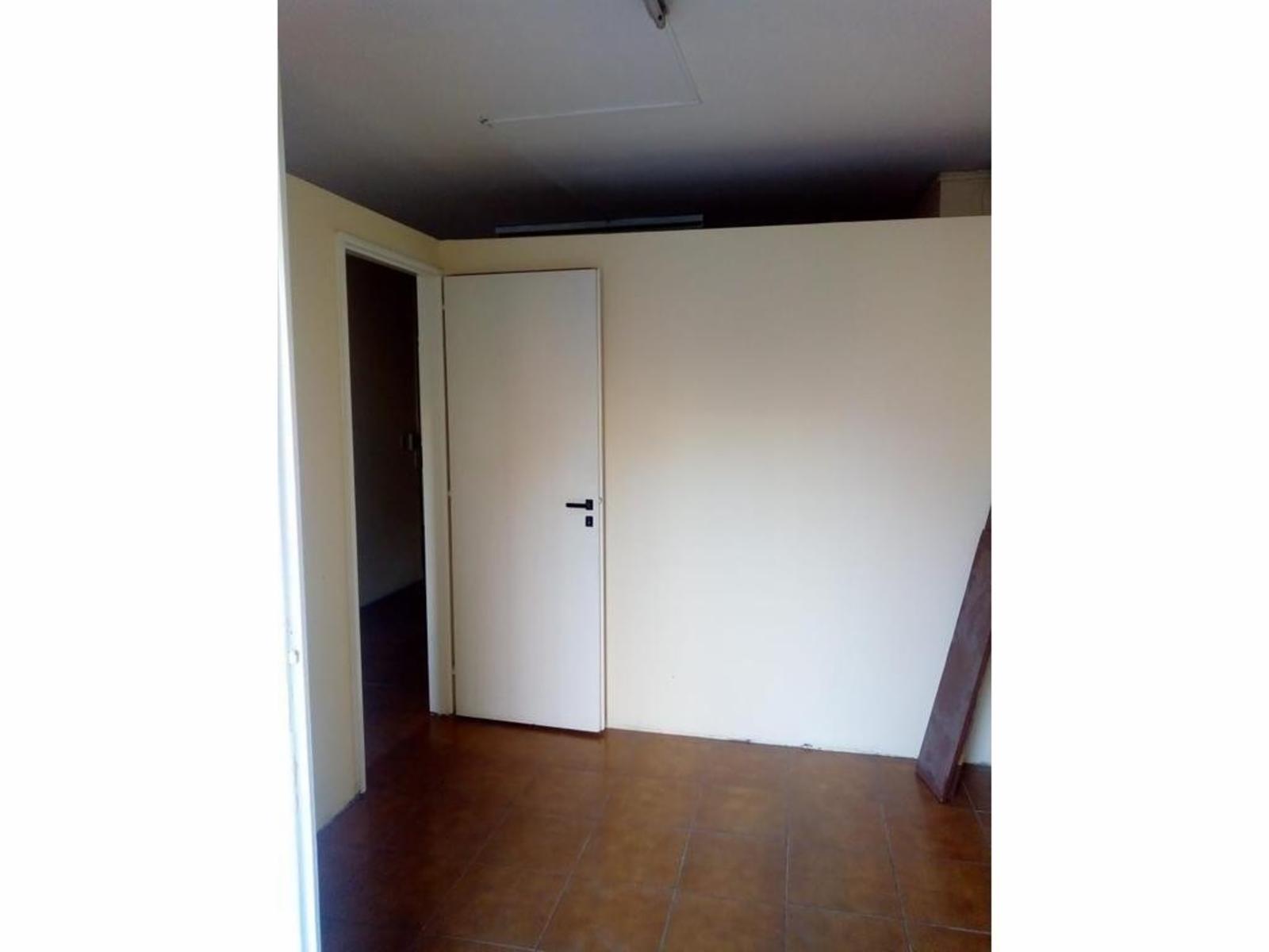 Hipólito Yrigoyen 2548 , 1° · La Matanza — foto 5