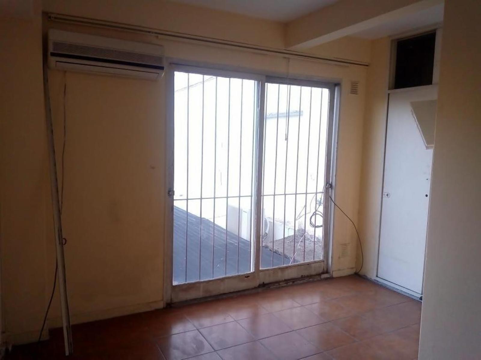 Hipólito Yrigoyen 2548 , 1° · La Matanza — foto 8