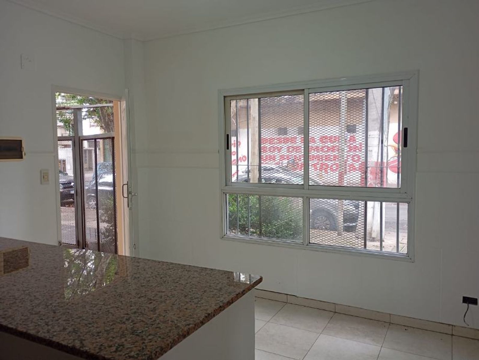 Sucre 395 PB · Morón — foto 4