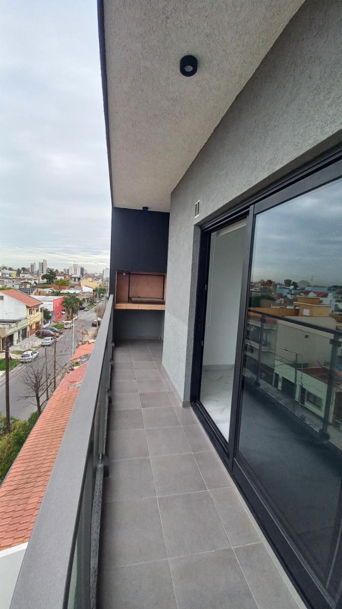 JEAN JAURES 1917 · Lanús — foto 4