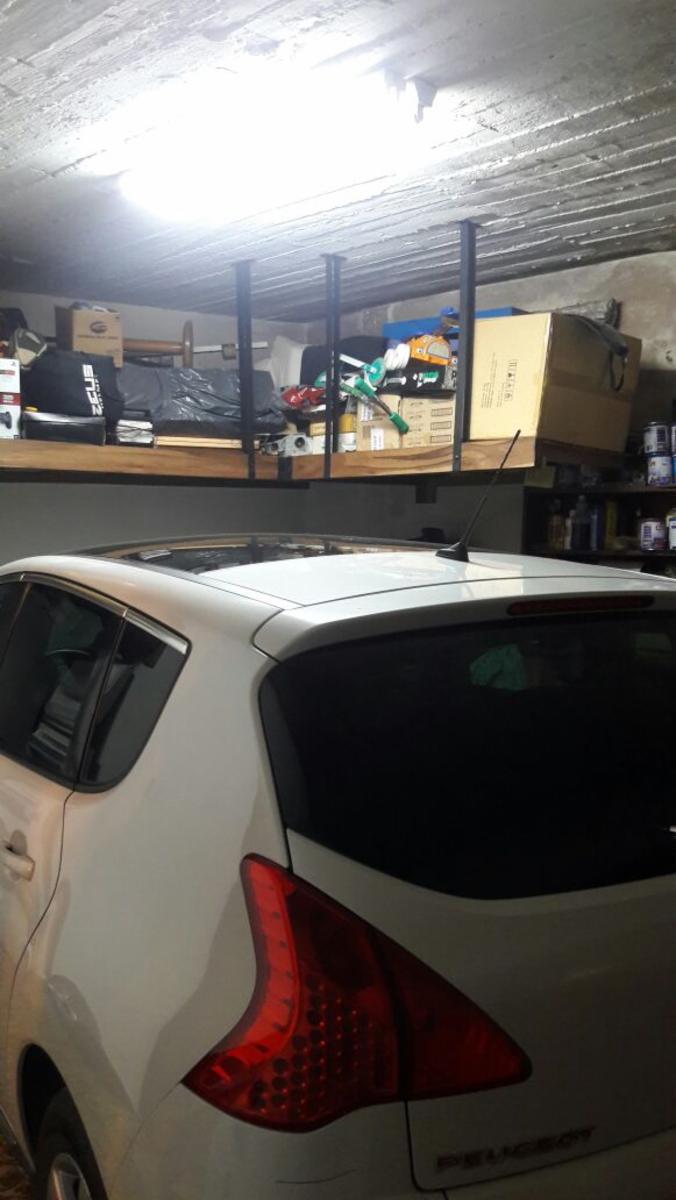CASA CÉNTRICA SOBRE AVENIDA PRINCIPAL, ZONA COMERCIAL,  A 300 MTS  DE LA ESTACIÓN FRANCISCO ALVAREZ 
