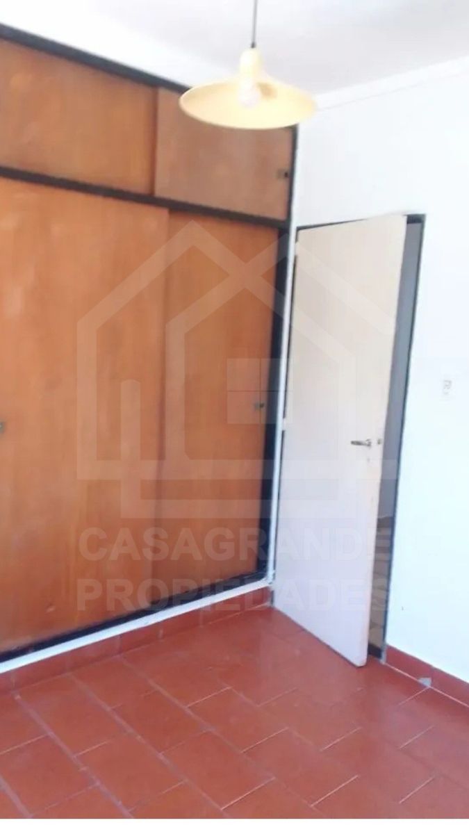 Gdor Damico 1094 · Morón — foto 3